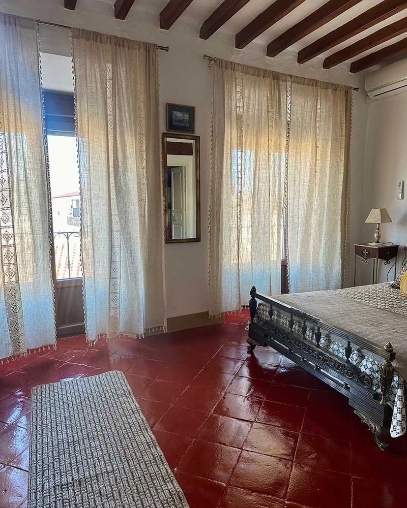 The Castle View - CASABELLA